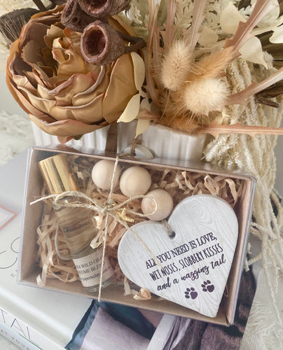 Gift Box - Wagging Tail + Perfume oil