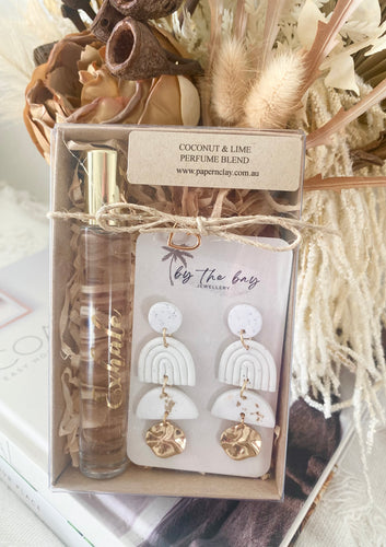 Gift Box - Earring White + Perfume oil