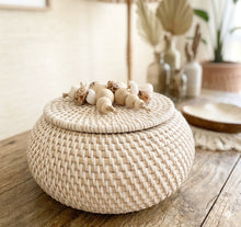 Shell Wicker Basket - White