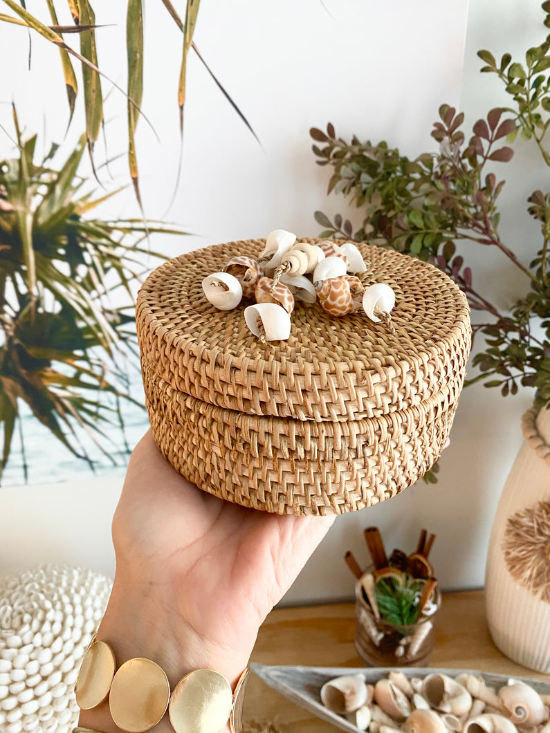 Shell Wicker Basket - Natural